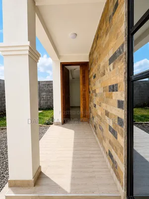 4bdrm Townhouse / Terrace in Airways, Complex Utawala for rent