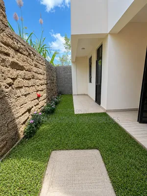 4bdrm Townhouse / Terrace in Airways, Complex Utawala for rent