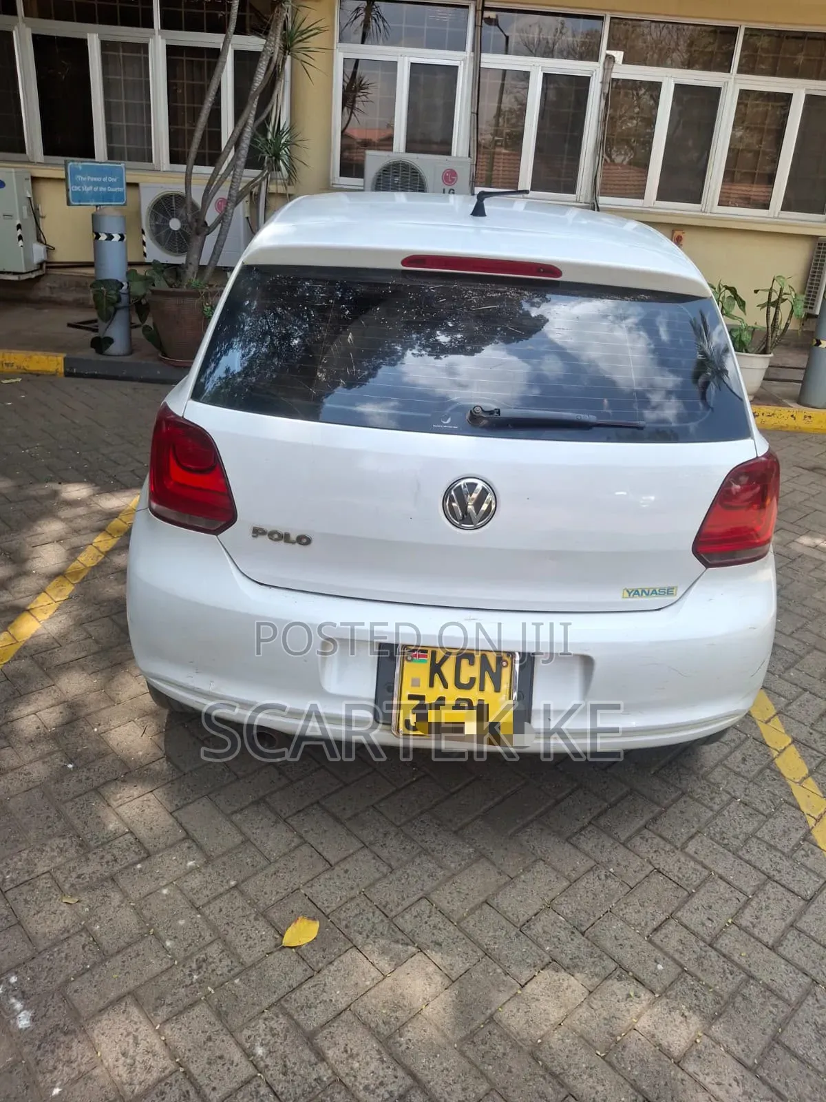 Volkswagen Polo 2010 White