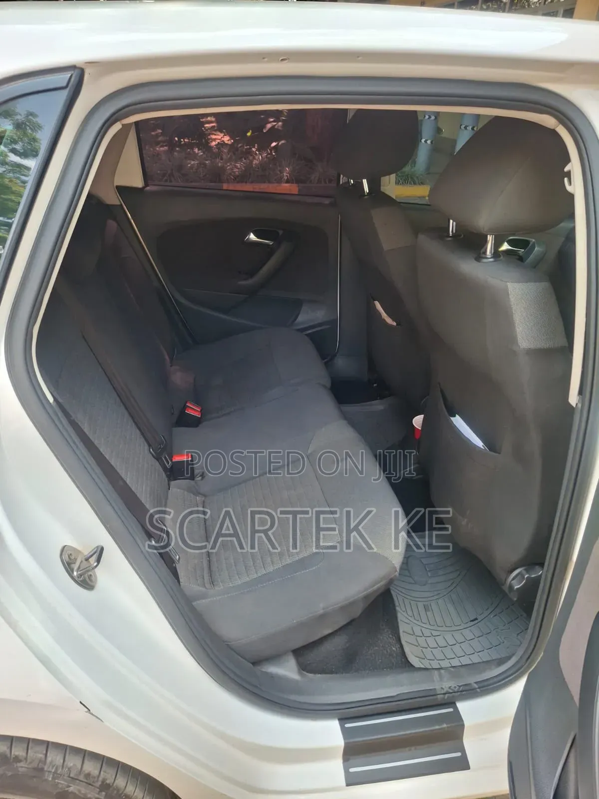 Volkswagen Polo 2010 White