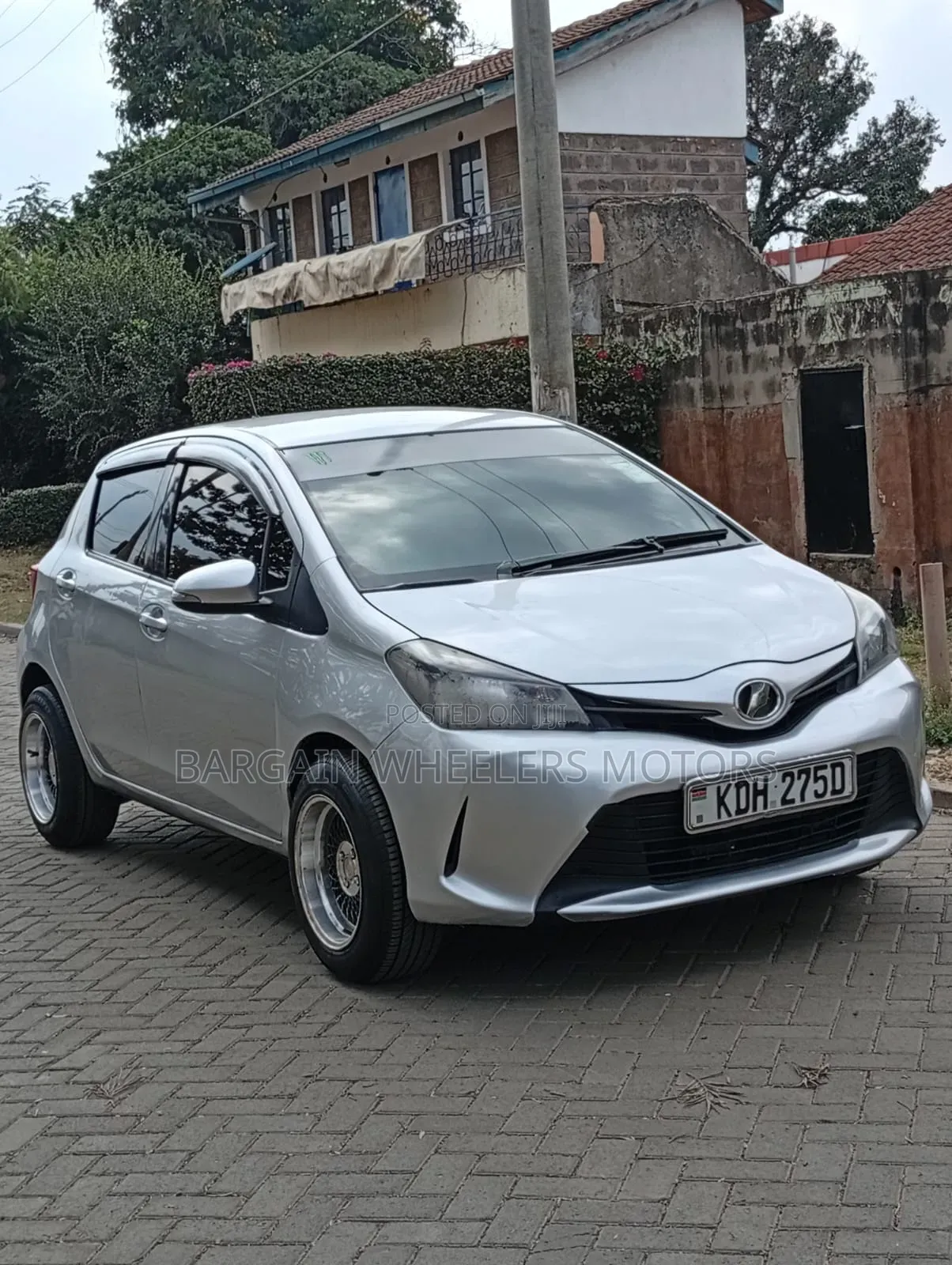 Toyota Vitz 2015 Orange