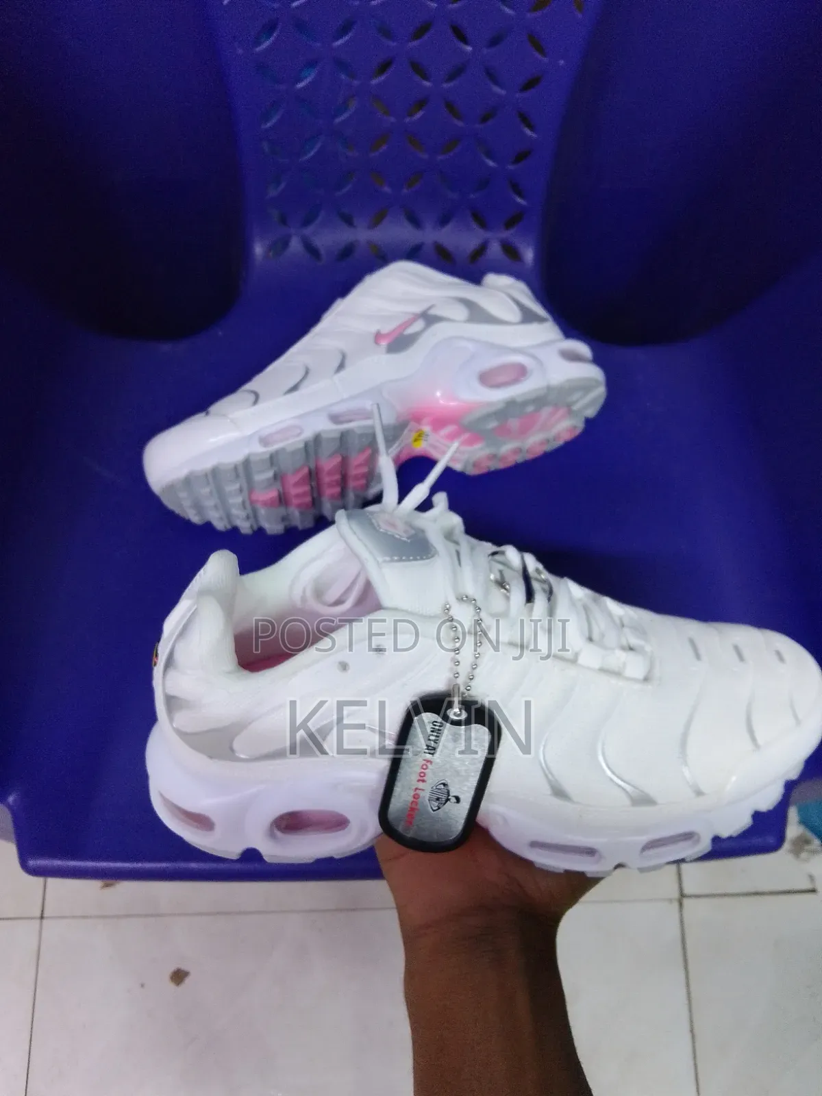Nike Tn White and Pink for Ladies