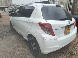 Toyota Vitz 2013 White