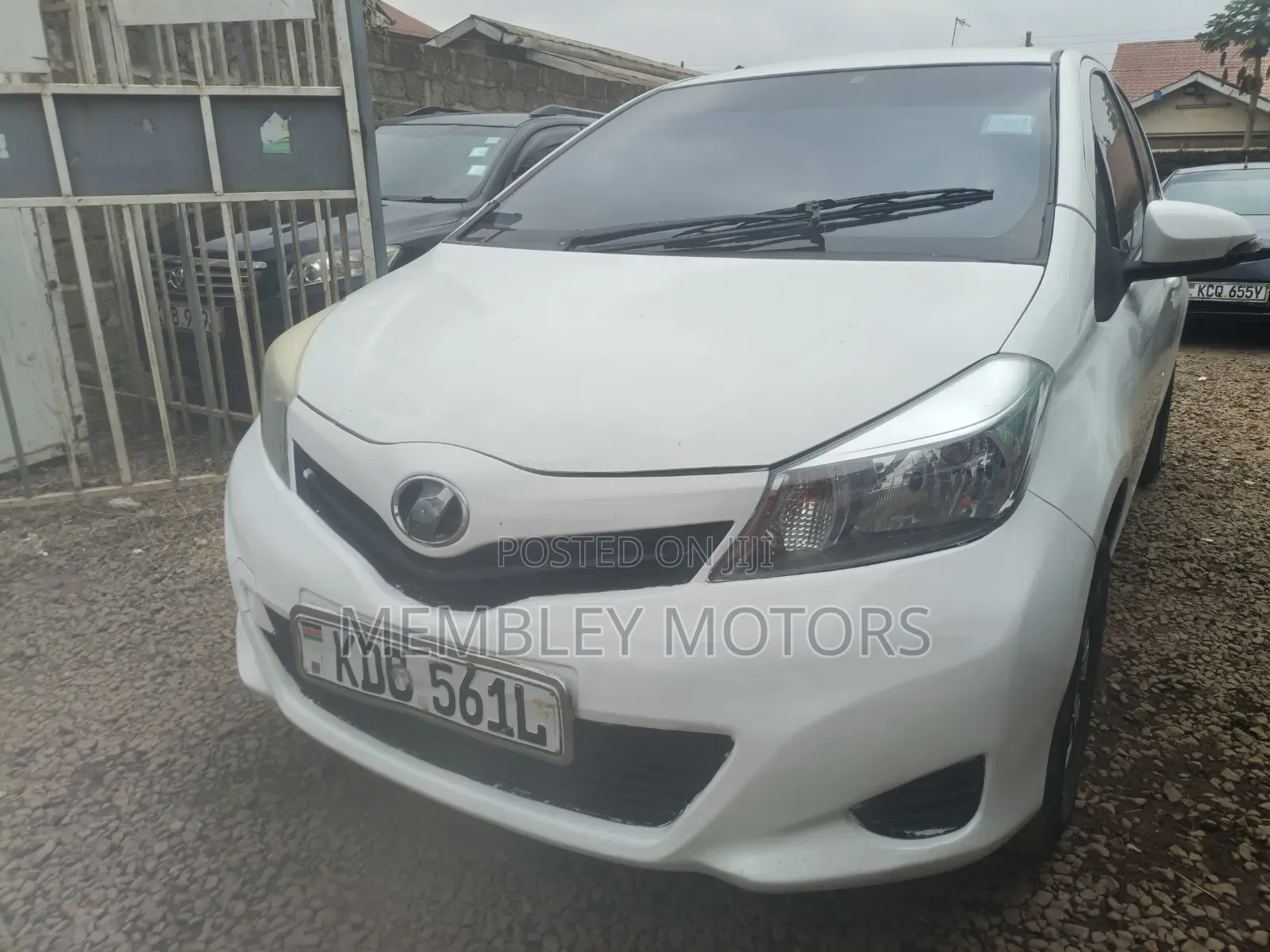 Toyota Vitz 2013 White