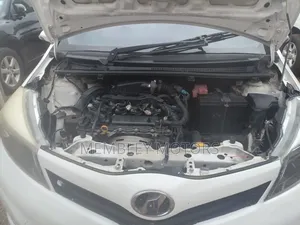 Toyota Vitz 2013 White