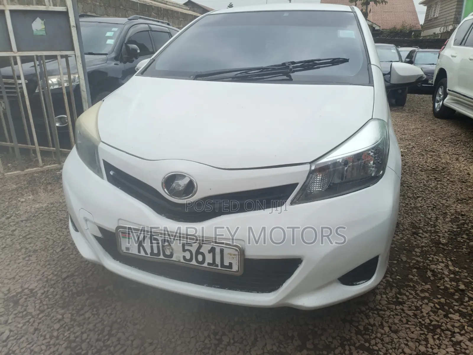 Toyota Vitz 2013 White