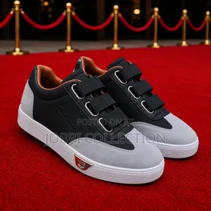 Velcro Strapped Timberland Casual Sneakers