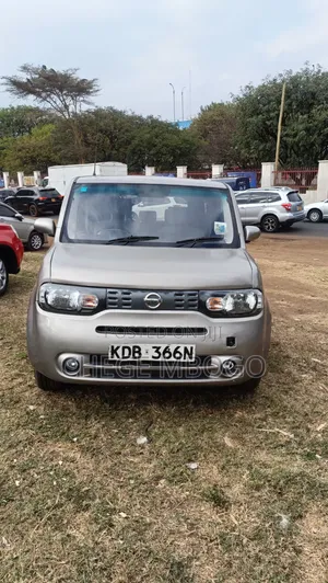 Nissan Cube 2014 Gold