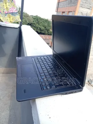 Laptop Dell Latitude E7240 4GB Intel Core i5 SSD 128GB