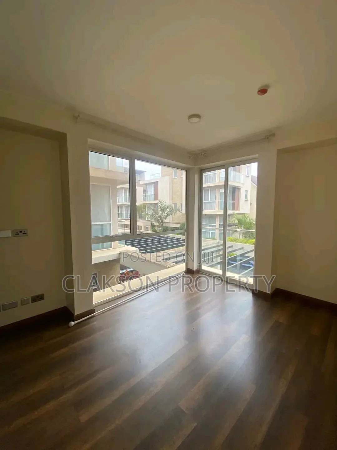 4bdrm Townhouse / Terrace in Lavington, Valley Arcade for rent