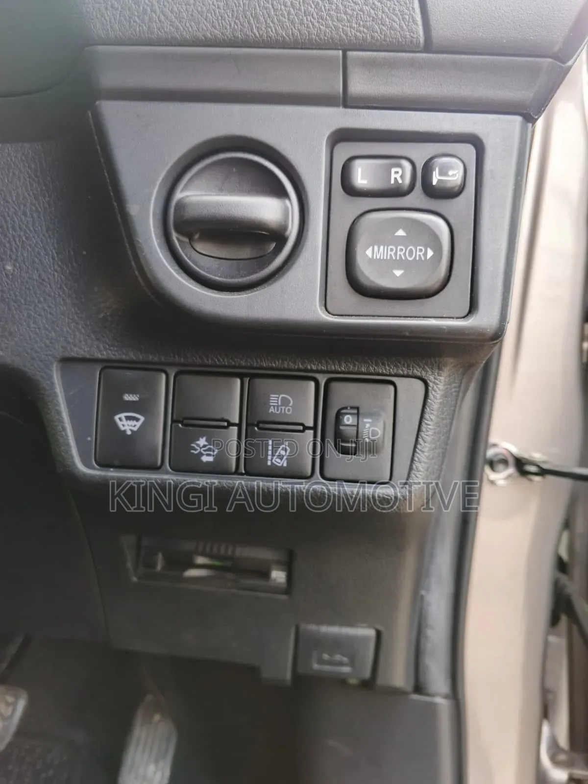 Toyota Axio 2019 Gold