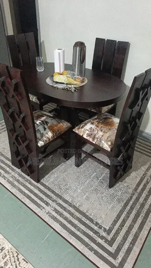 Oval Dark Walnut Dinning 4 Seater Dinning Table Set