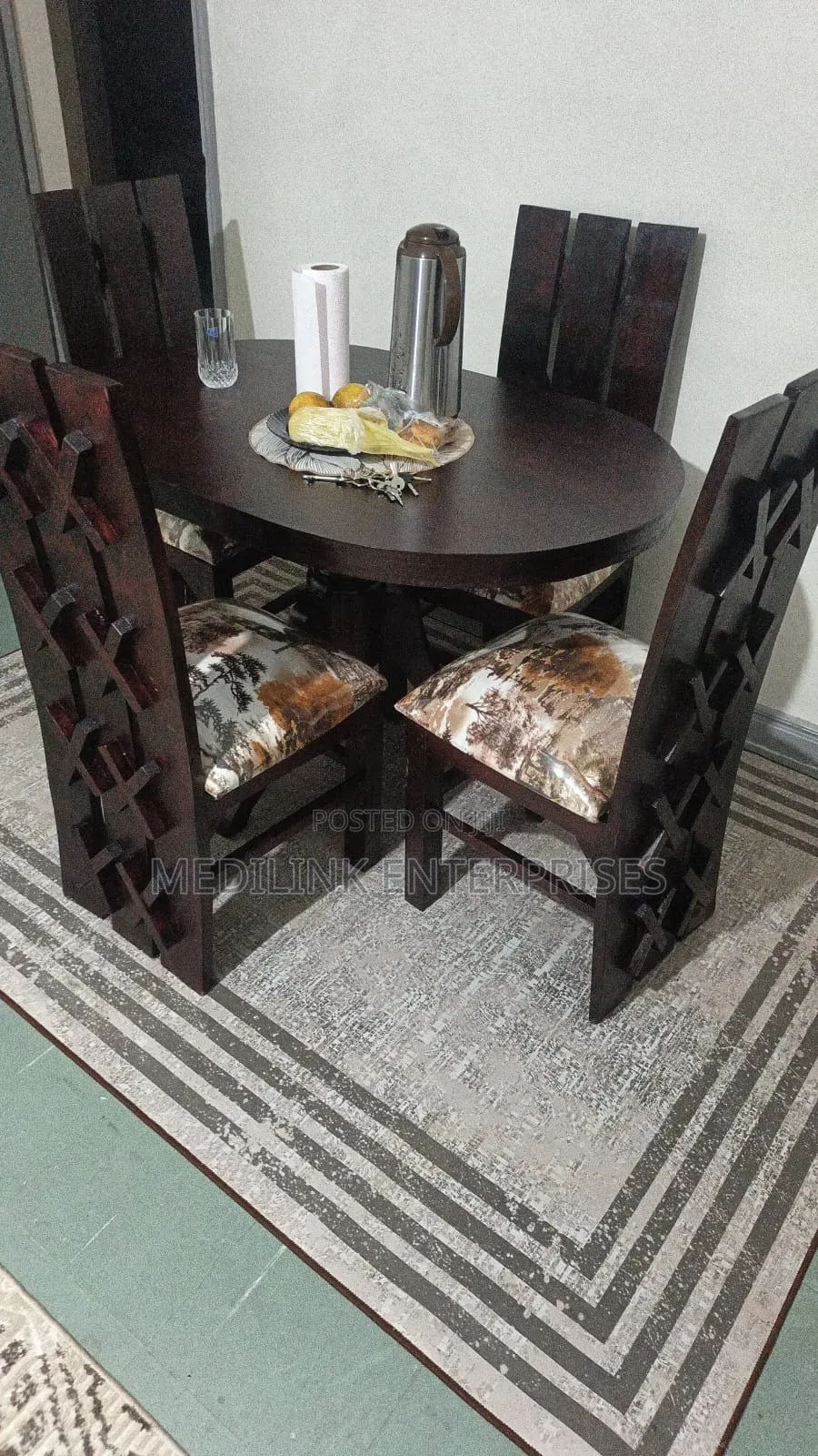 Oval Dark Walnut Dinning 4 Seater Dinning Table Set