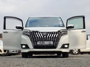 Toyota Esquire 2018 Pearl