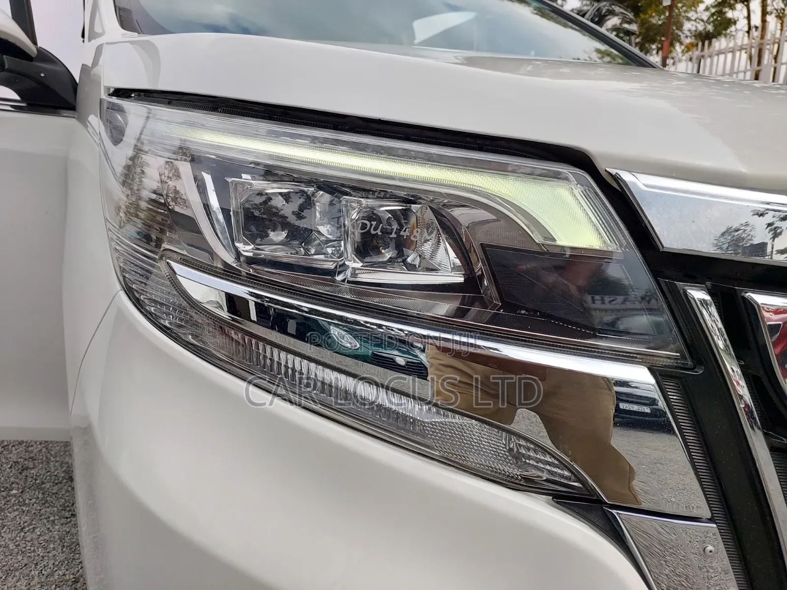 Toyota Esquire 2018 Pearl
