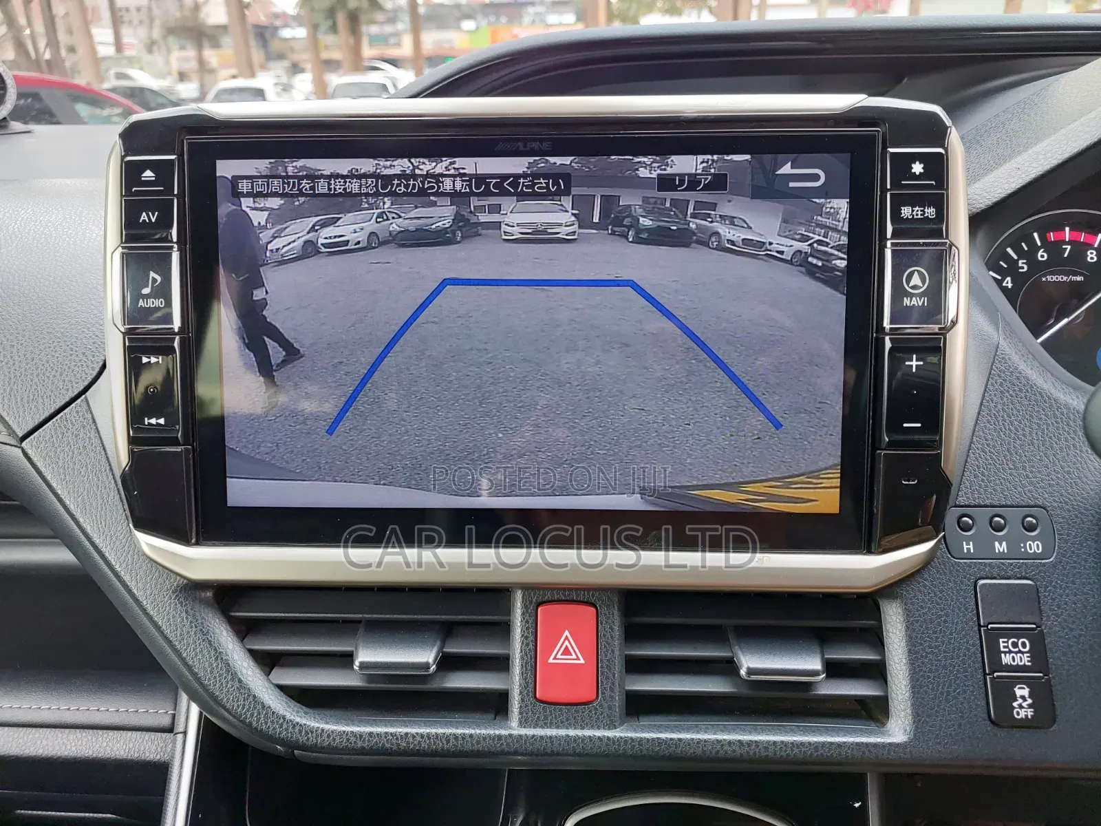 Toyota Esquire 2018 Pearl