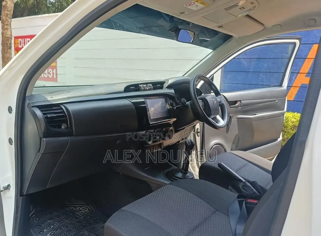 Toyota Hilux 2024 White
