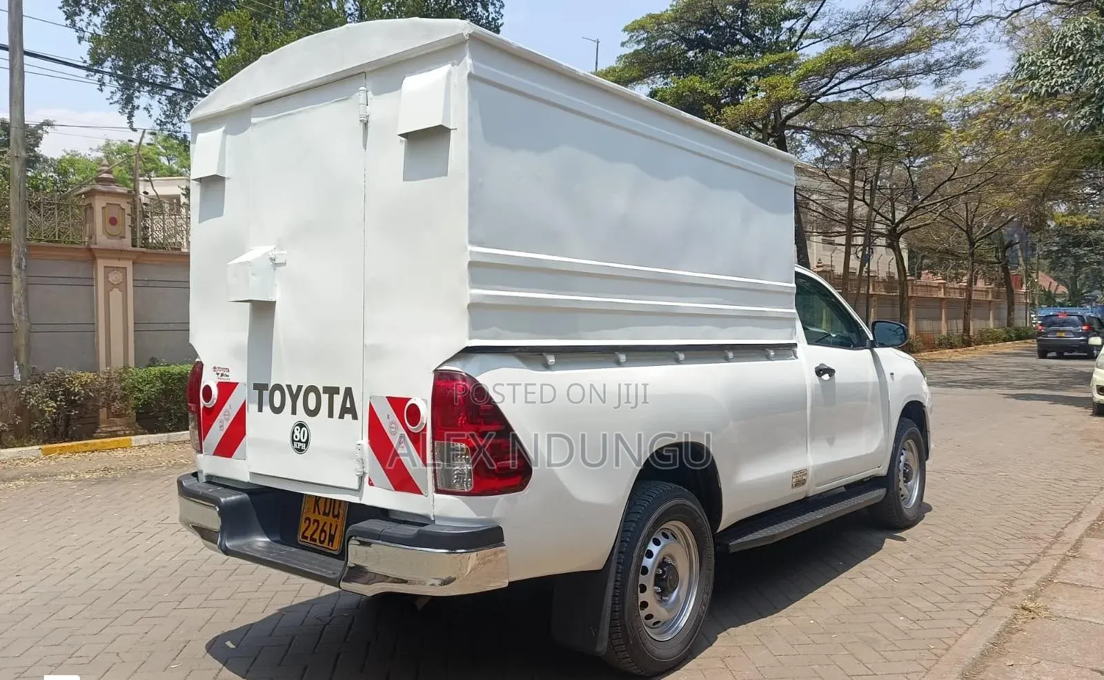 Toyota Hilux 2024 White