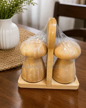2 in 1 Moisture Proof Wooden Salt Shaker