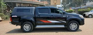 Toyota Hilux 2012 Black