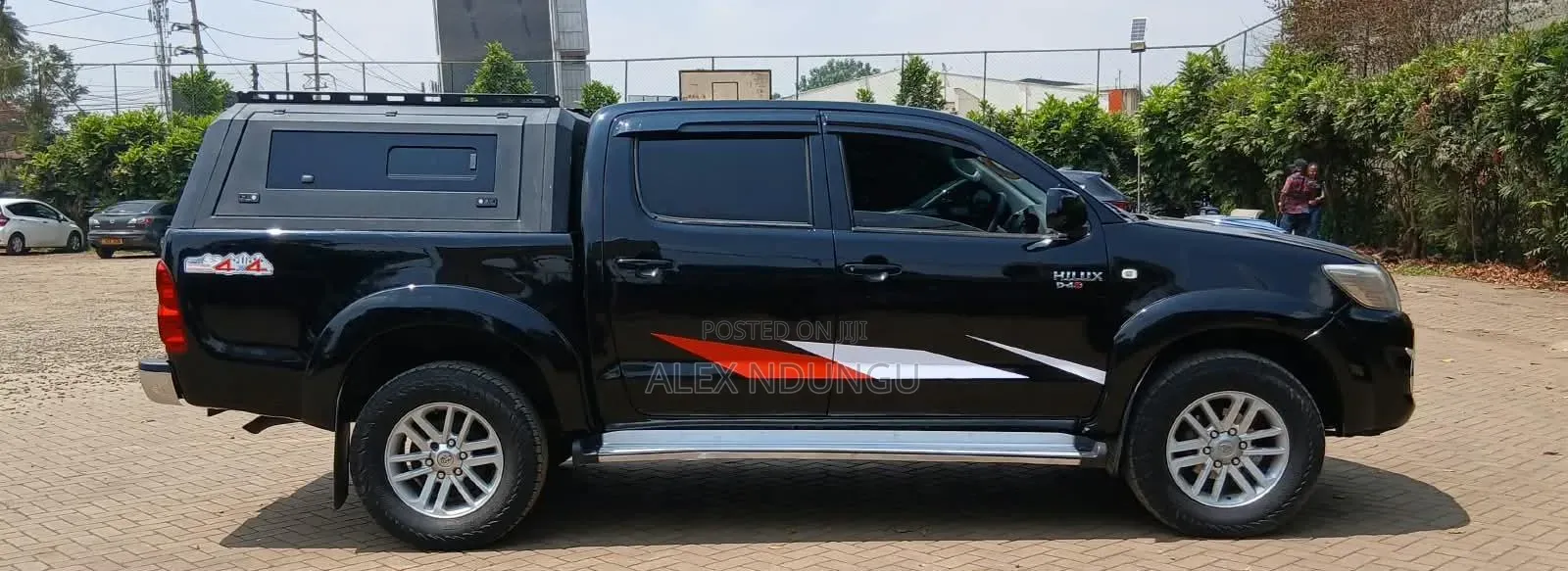 Toyota Hilux 2012 Black
