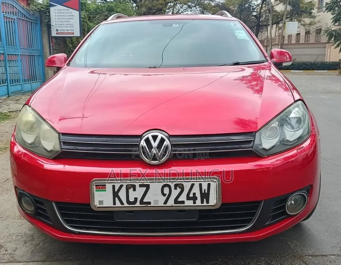 Volkswagen Golf 2013 Red