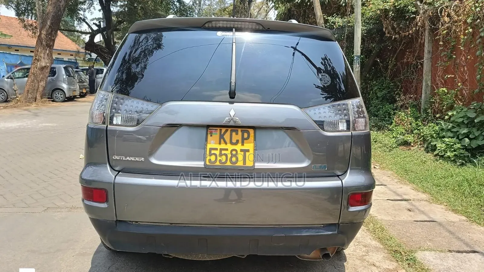 Mitsubishi Outlander 2011