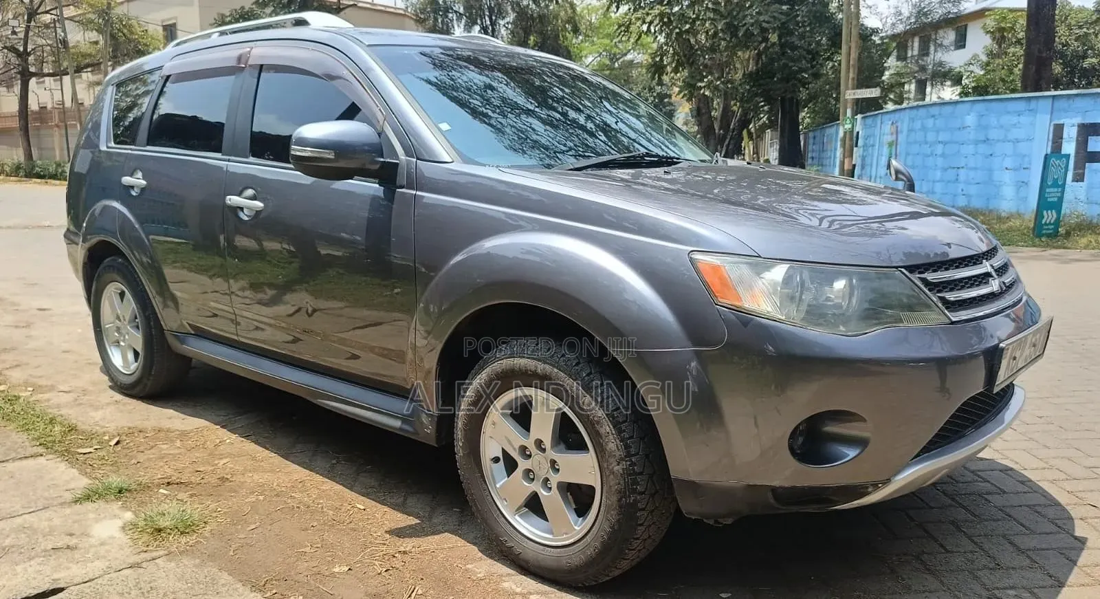 Mitsubishi Outlander 2011