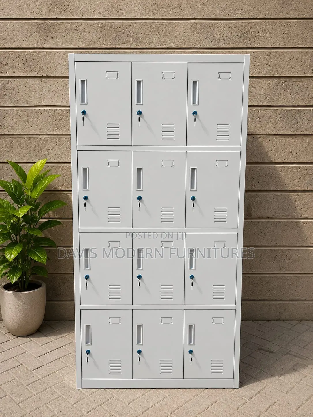 12-Doors Metal Locker