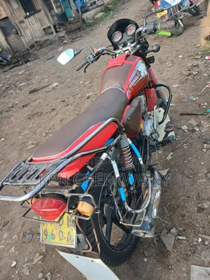 Bajaj Boxer 2016 Red