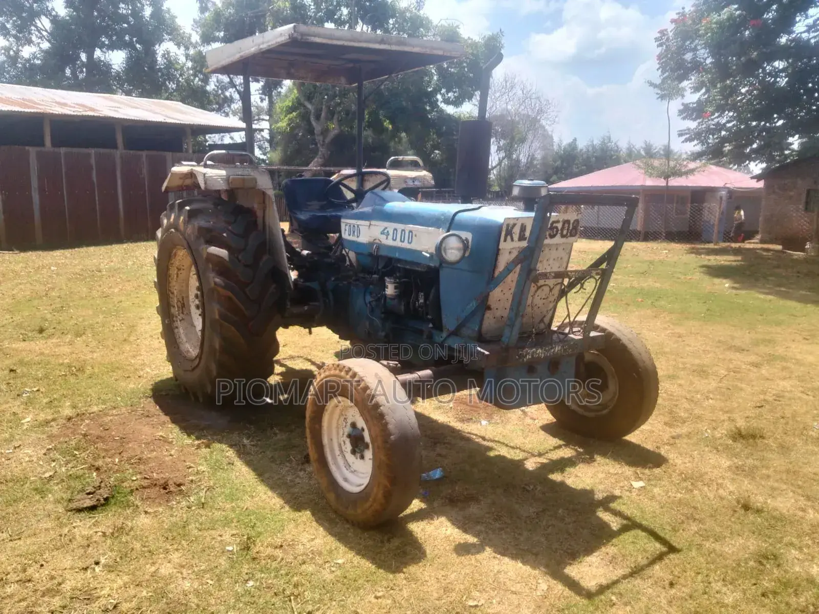 Tractor Ford 4000 Blue