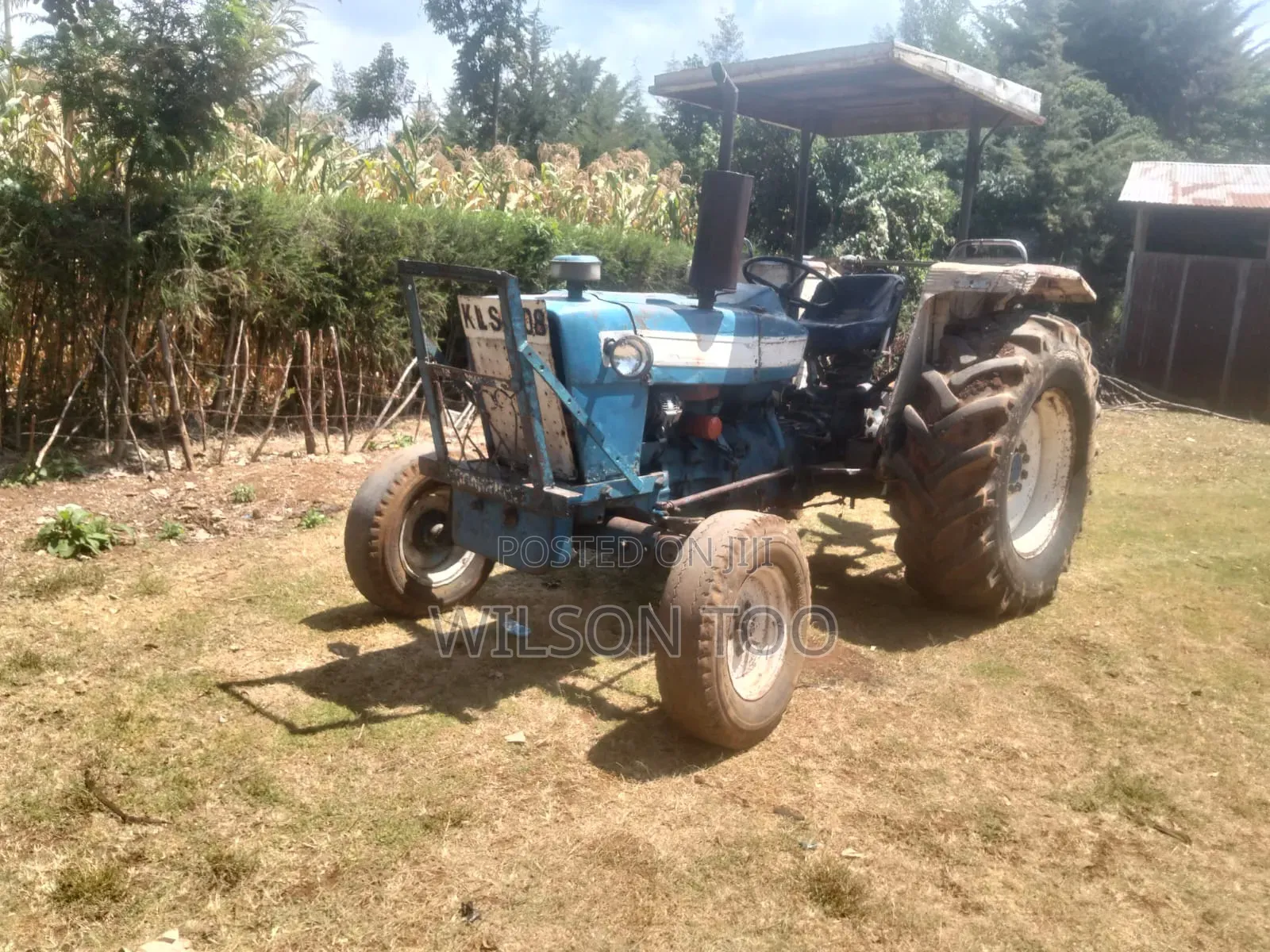 Tractor Ford 4000 Blue