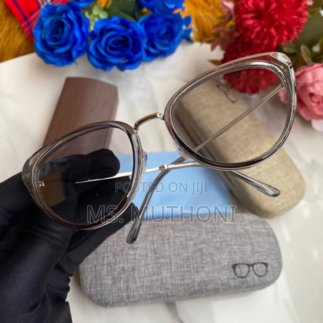 Elegant Cat-Eye Photochromic Framed Sunglasses