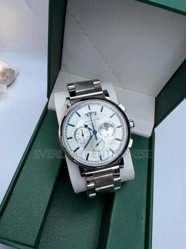 Data Display Patek Philippe Chronograph Watch