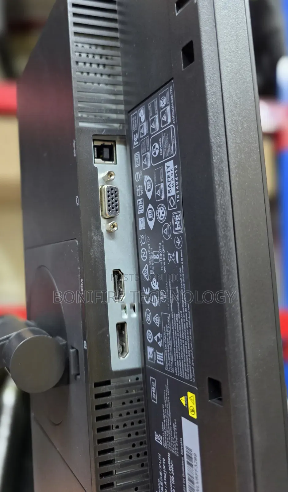 Lenovo T22i -10 
22 Inch FHD Monitor 
Vga/Hdmi/Display 
Adjustable Sta