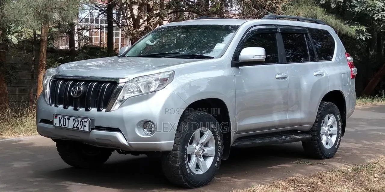 Toyota Land Cruiser Prado 2013 Silver