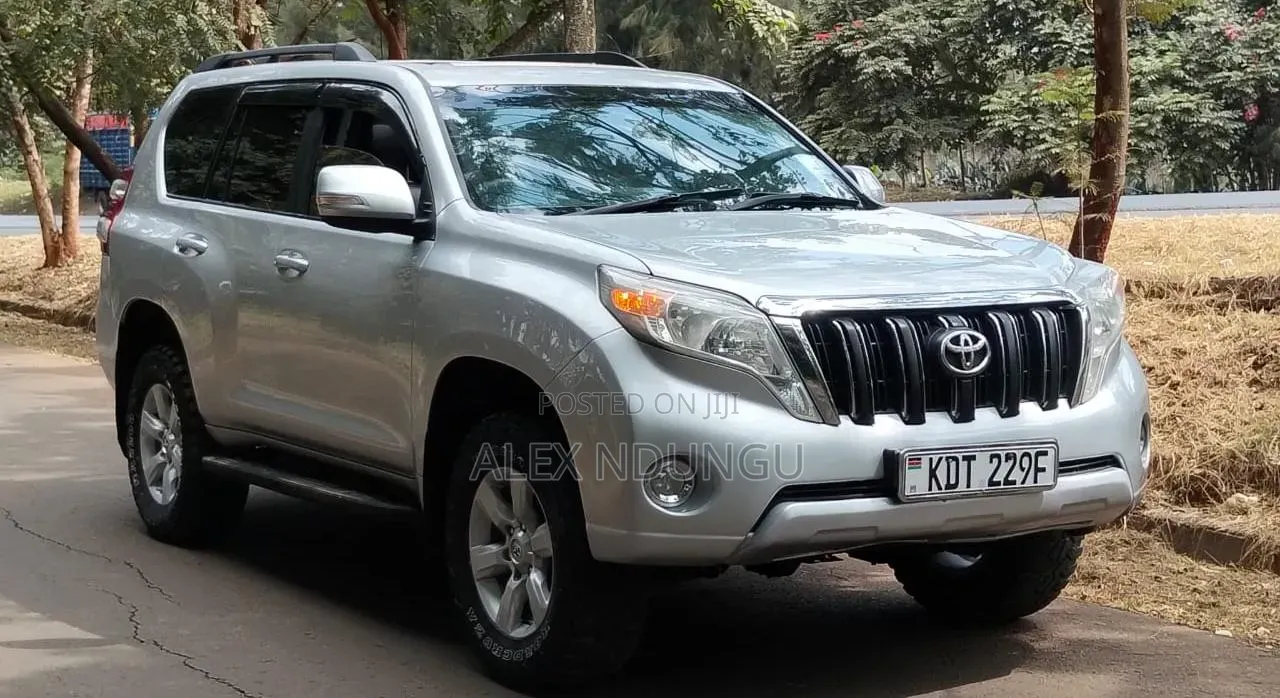Toyota Land Cruiser Prado 2013 Silver