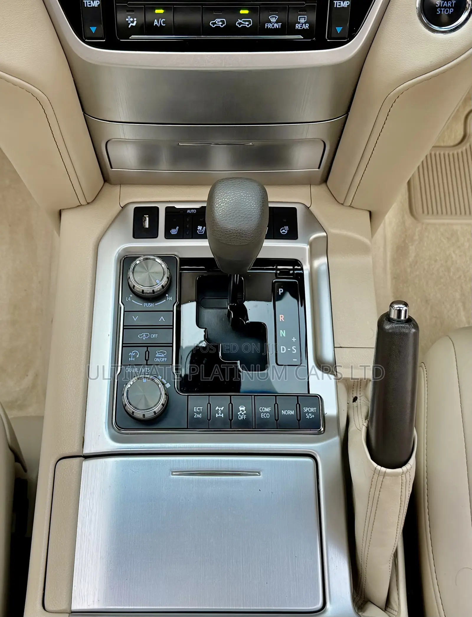 Toyota Land Cruiser 4.6 V8 ZX 2019 Gold