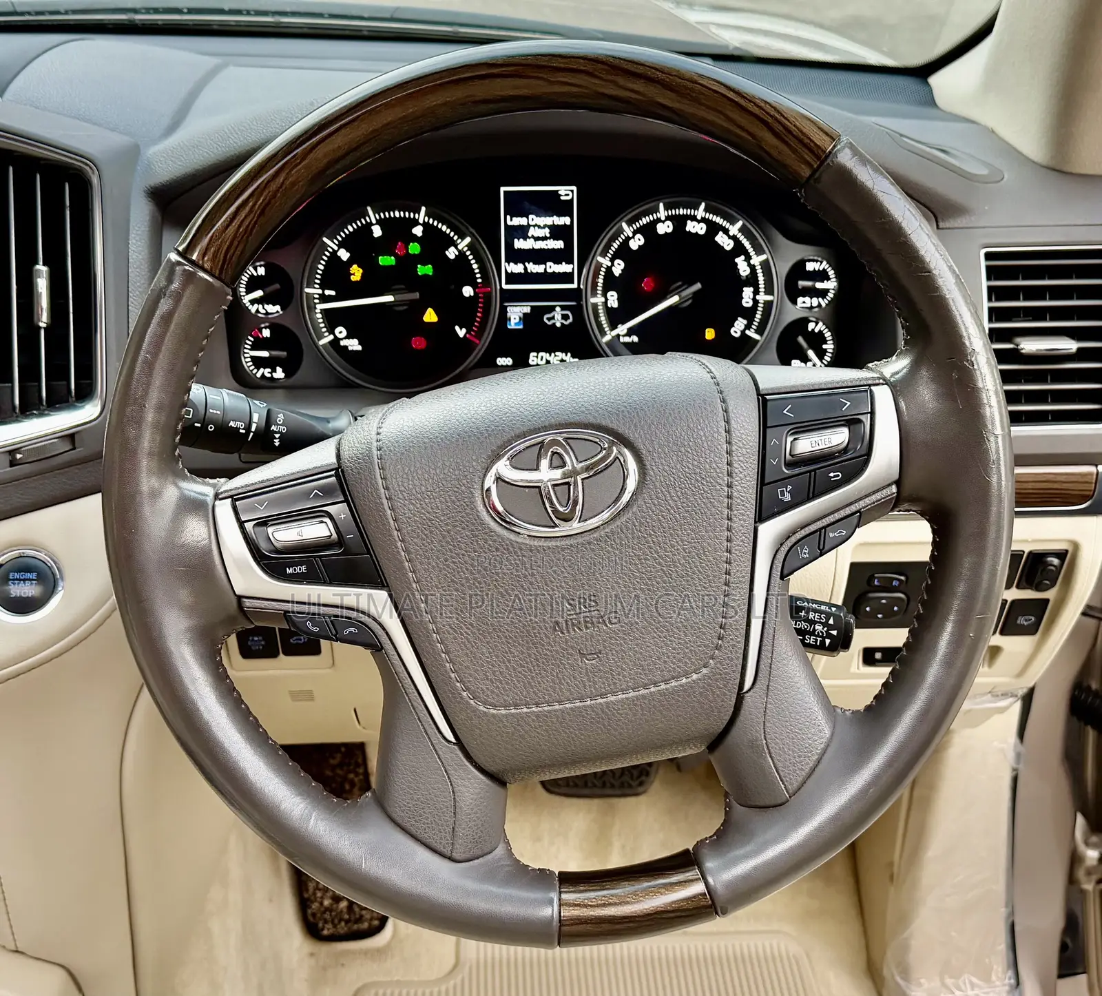 Toyota Land Cruiser 4.6 V8 ZX 2019 Gold
