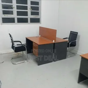 2 Way Workstation Executive Design