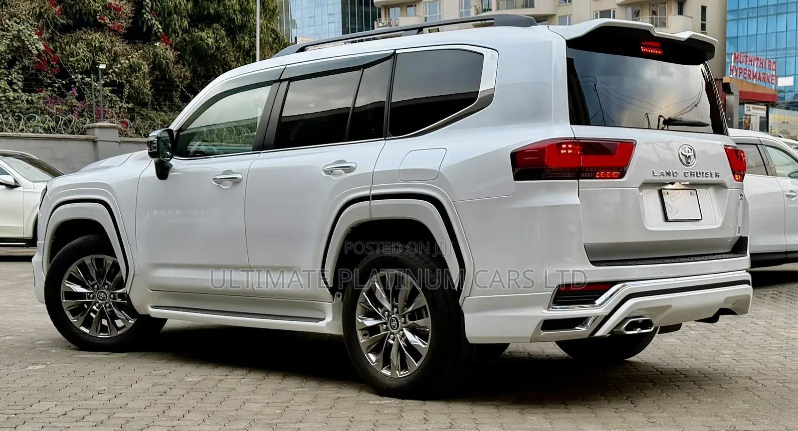 Toyota Land Cruiser LC300 2023 Pearl