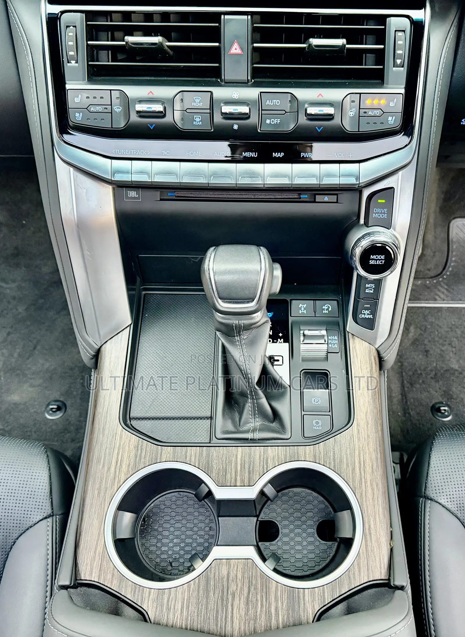 Toyota Land Cruiser LC300 2023 Pearl