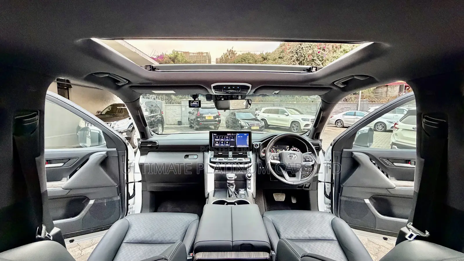 Toyota Land Cruiser LC300 2023 Pearl