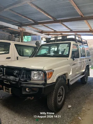 Toyota Land Cruiser 2021 White