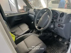 Toyota Land Cruiser 2021 White