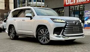 Lexus LX 600 2023 White