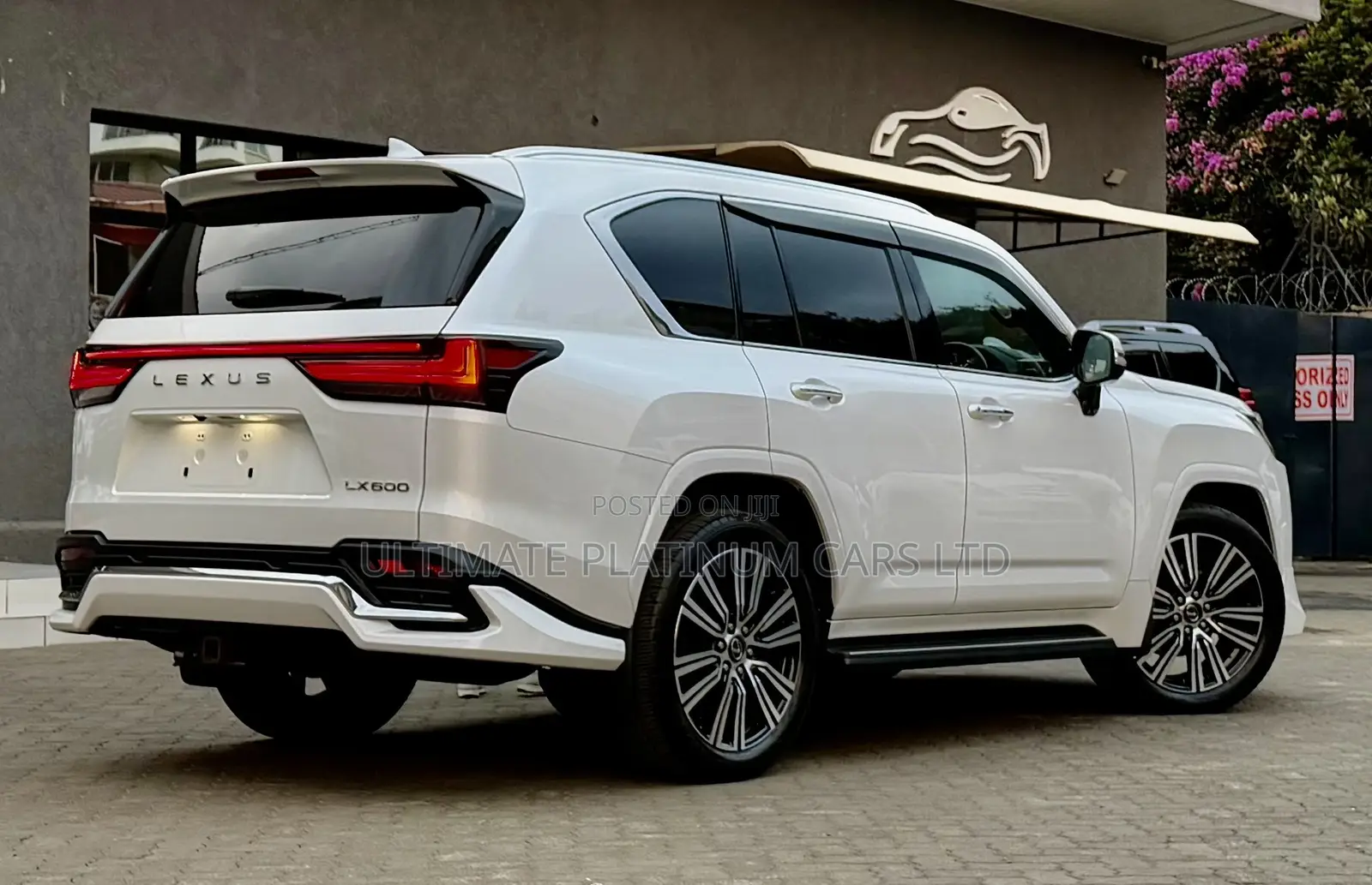 Lexus LX 600 2023 White
