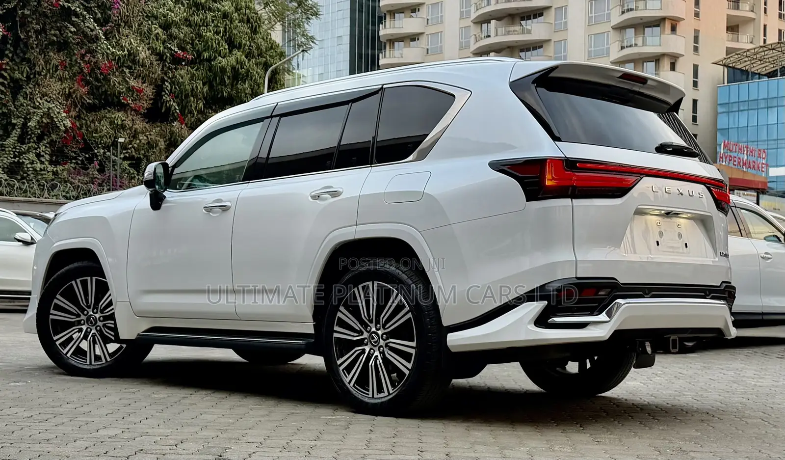 Lexus LX 600 2023 White