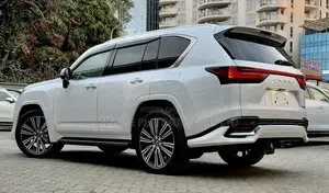 Lexus LX 600 2023 White