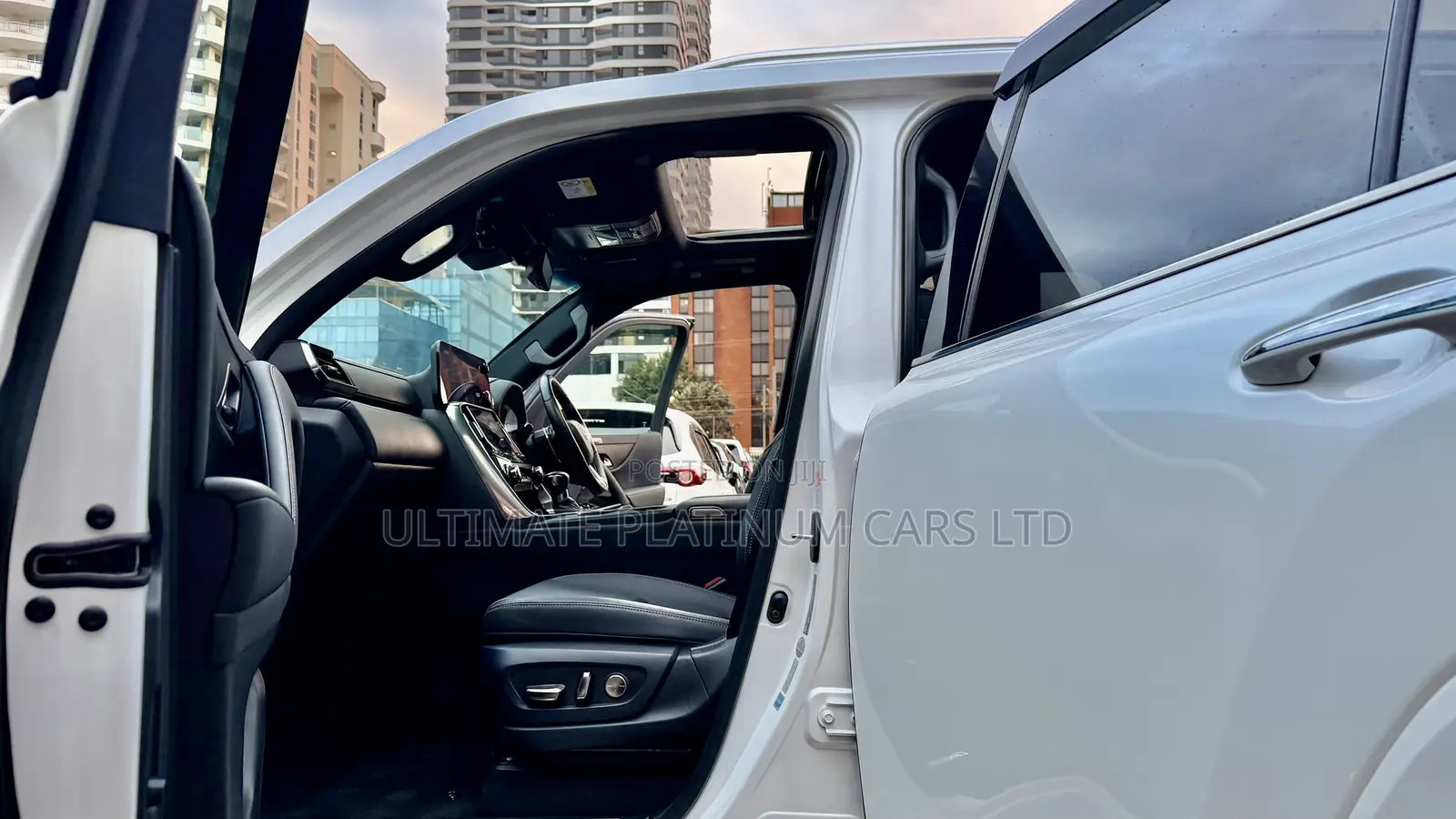 Lexus LX 600 2023 White